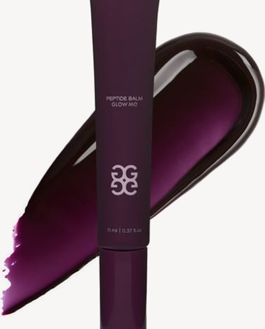 Бальзам для губ с пептидами PLUM GLOW ME